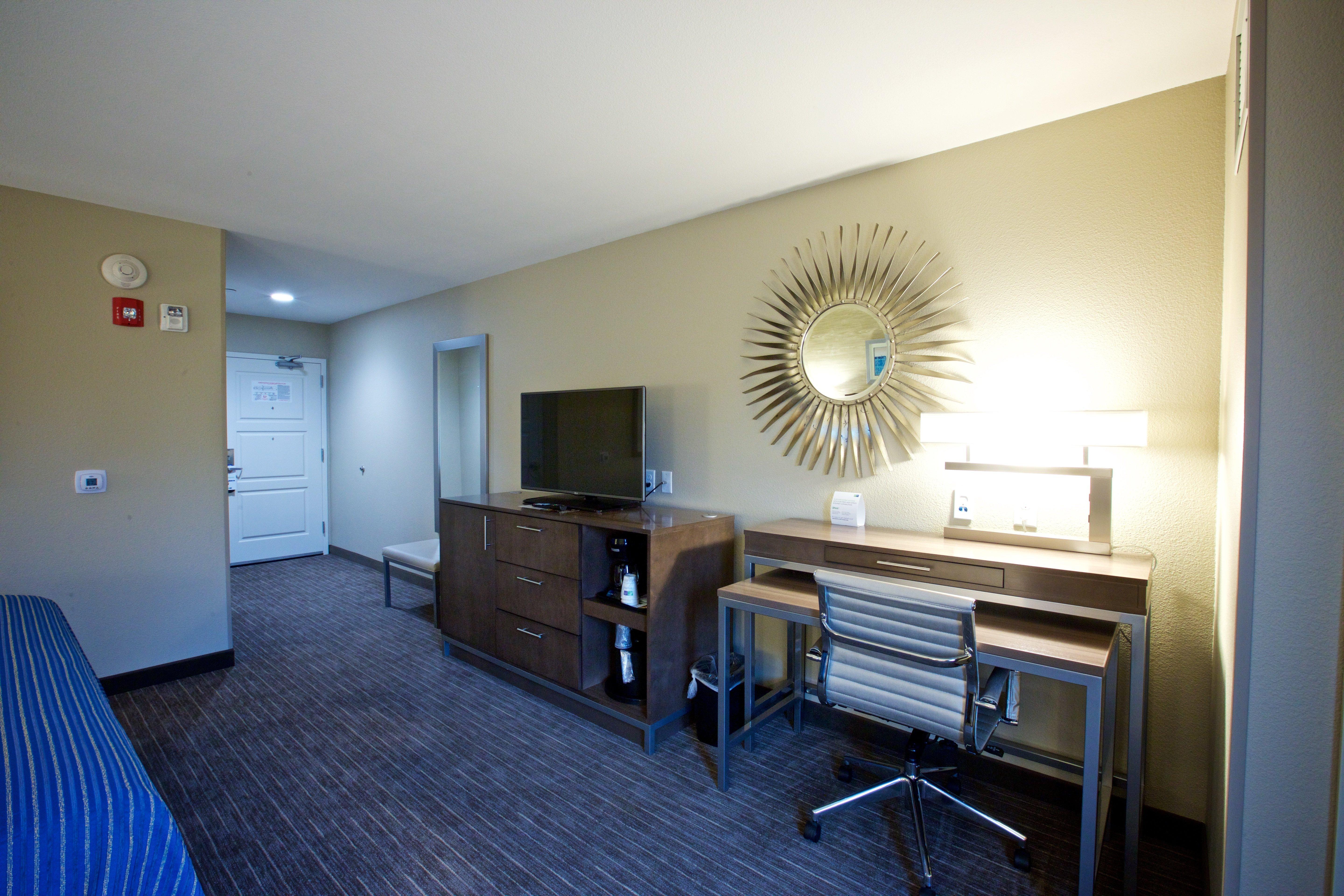 Holiday Inn Express Fargo Sw I94 Medical Center, An Ihg Hotel Exterior foto