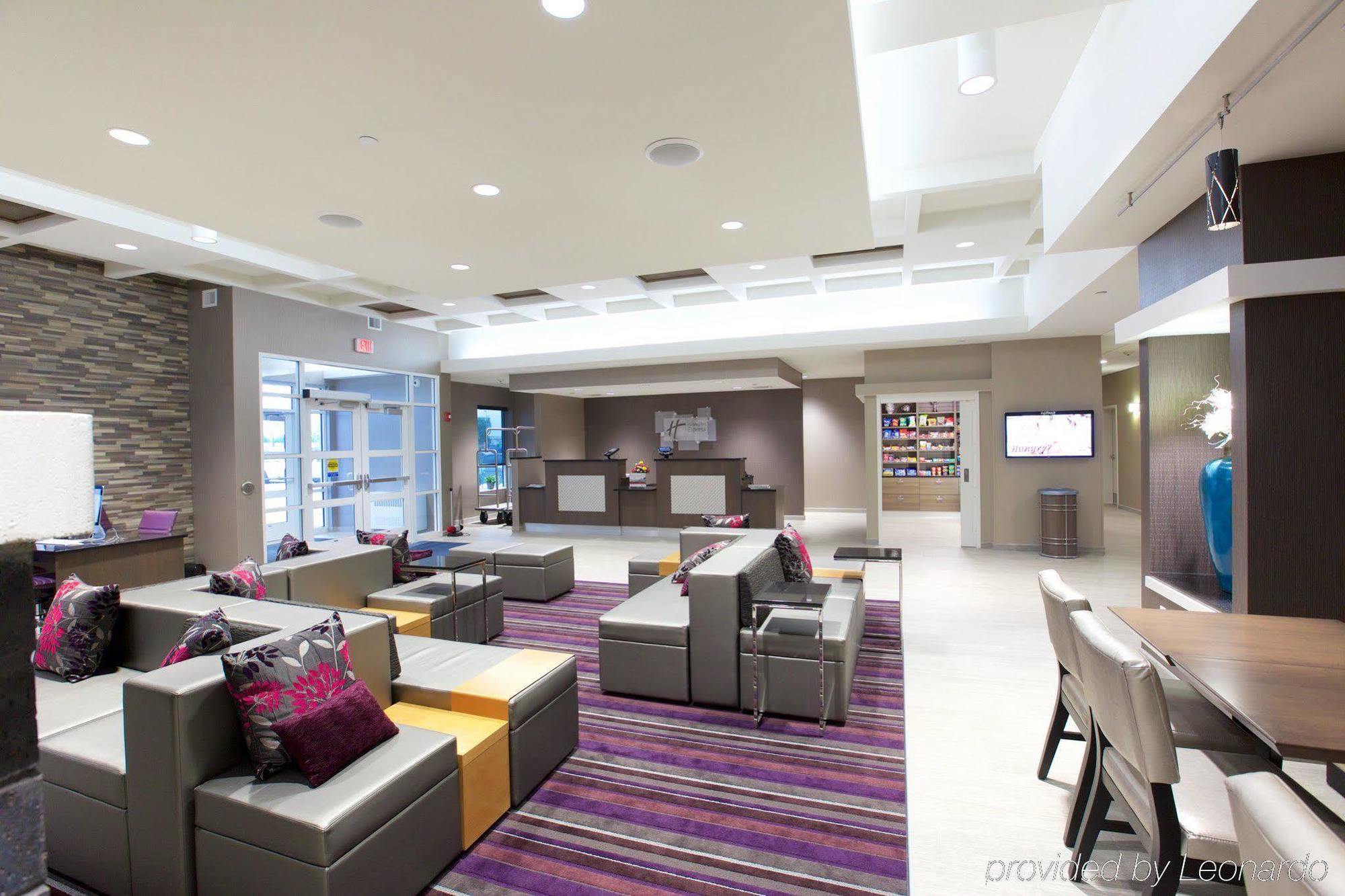 Holiday Inn Express Fargo Sw I94 Medical Center, An Ihg Hotel Exterior foto